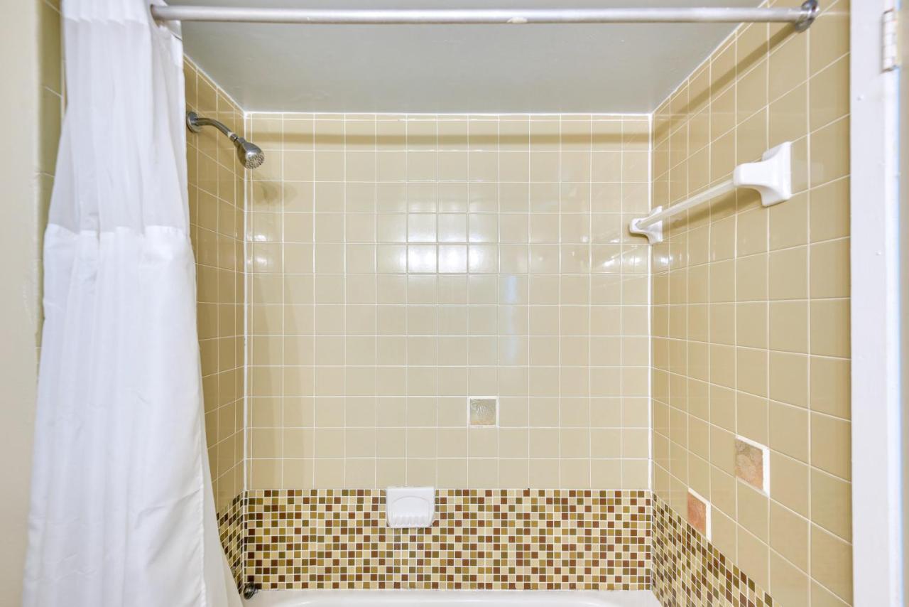 Updated Daytona Beach Oceanfront Studio! Luaran gambar