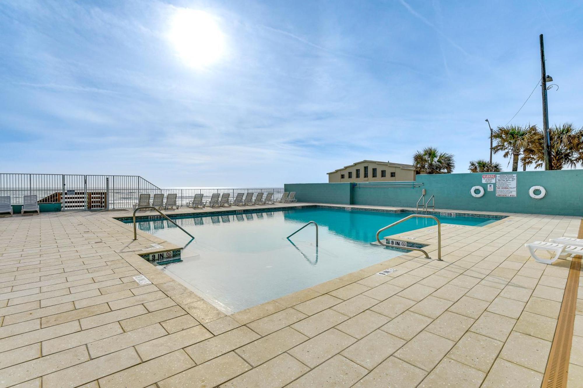 Updated Daytona Beach Oceanfront Studio! Luaran gambar