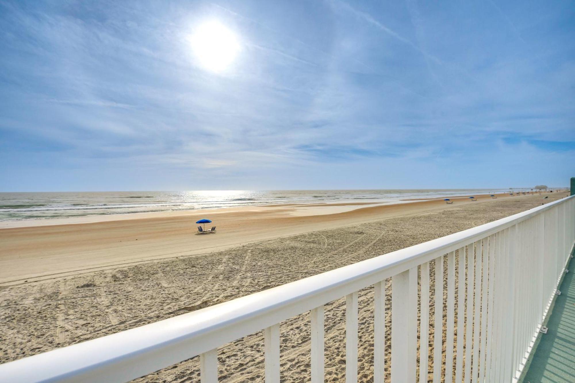 Updated Daytona Beach Oceanfront Studio! Luaran gambar
